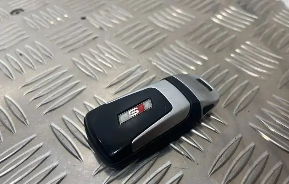 Ignition key/card