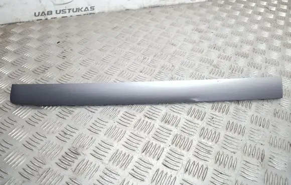 Volkswagen PASSAT B7 Panel trim 3AC857211D