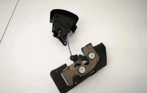 BMW 5 E39 Seat back rest lock catch 522082215359 52.20-82215359