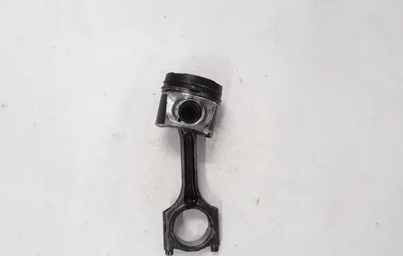 Volvo XC60 Piston with connecting rod 30750666