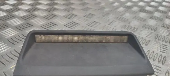 Toyota Avensis T270 Third/center stoplight 8157005100 8130605010
