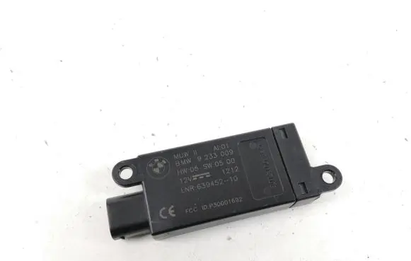 BMW 6 F12 F13 Aerial antenna amplifier 9233009 63945210