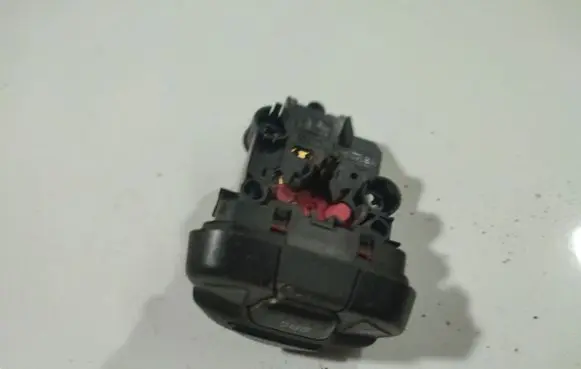 Nissan Almera Tino Multifunctional control switch/knob 54355381PI