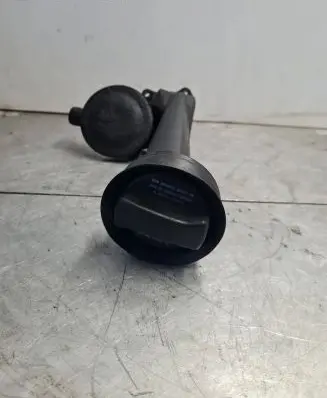 Volkswagen Transporter - Caravelle T4 Oil fill pipe 074115308E