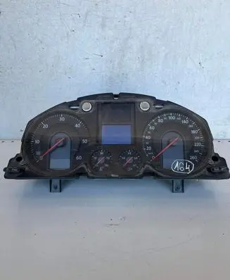 Volkswagen PASSAT B6 Speedometer (instrument cluster) 3C0920860N V0002000