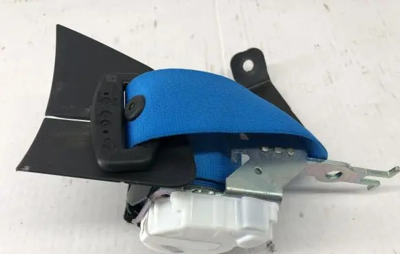 BMW i8 Rear seatbelt