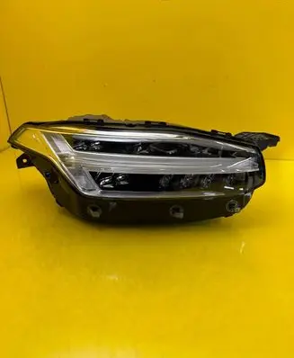 Volvo XC90 Headlight/headlamp 31656995