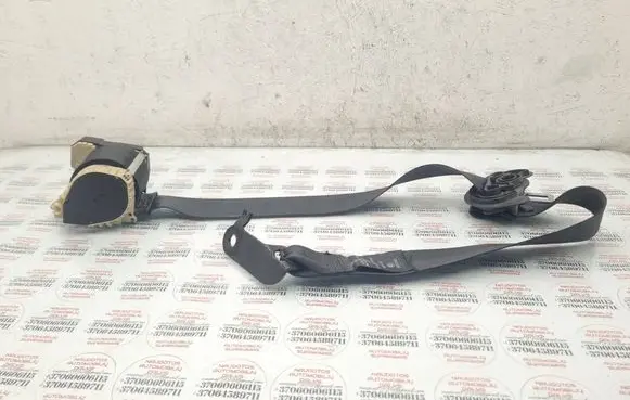 Volkswagen Touran I Rear seatbelt 1T0857806C