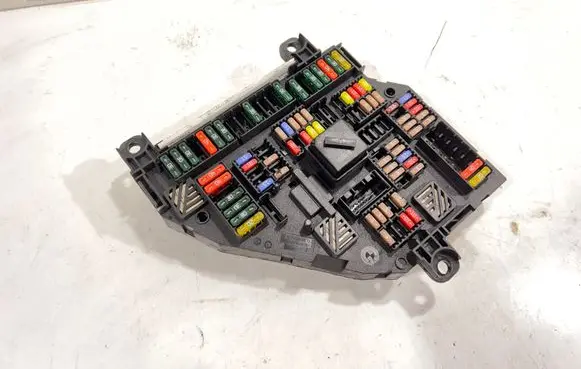BMW 5 F10 F11 Fuse box set 9252812