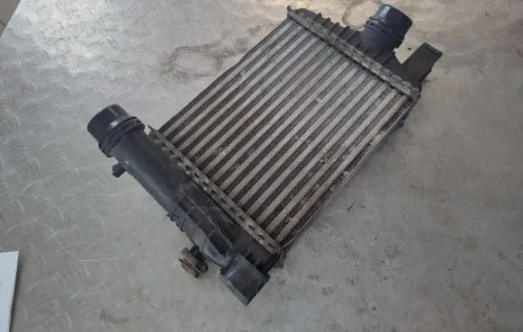 Renault Captur Intercooler radiator 144961381R