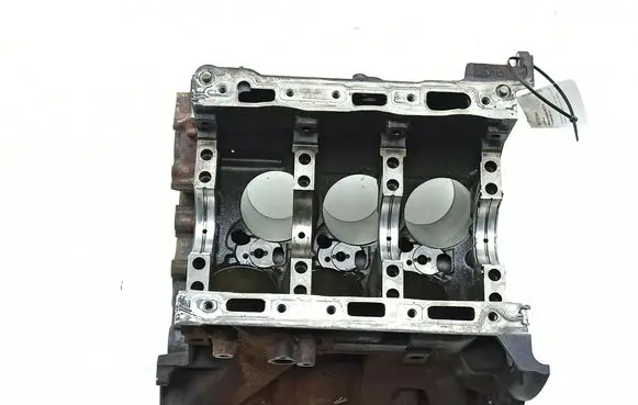 Peugeot 607 Engine block 