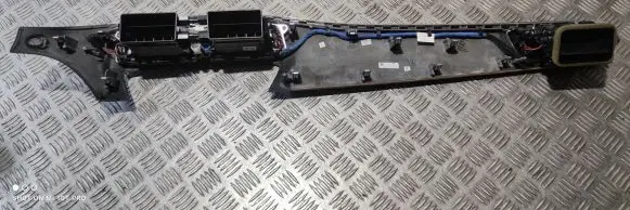 Mercedes-Benz CLS C218 X218 Dash center air vent grill A2188300054 A2186807571