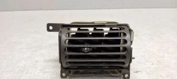 Opel Frontera B Dash center air vent grill 8971465490 E4440011100