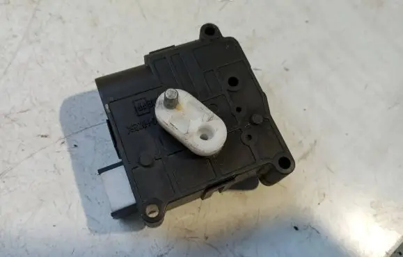 Toyota Corolla Verso AR10 Air flap motor/actuator 1138002051 4H25