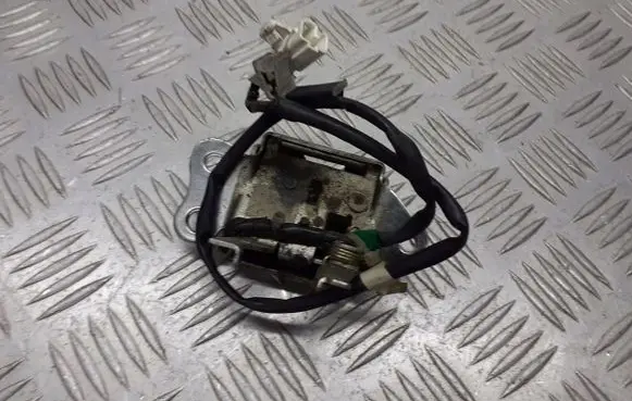 Toyota Yaris Tailgate exterior lock 