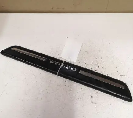 Volvo V40 Front sill trim cover 31265842