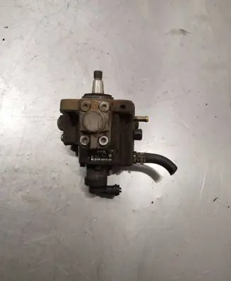 Opel Insignia A Fuel injection high pressure pump 0445010193 55571005 1105636