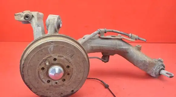 Opel Combo D Front wheel hub spindle knuckle