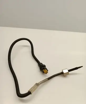 Mercedes-Benz E W213 Exhaust gas temperature sensor A0009053904