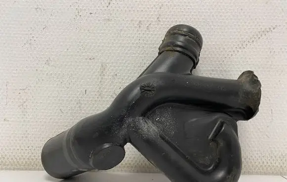 Nissan Almera N16 Air intake duct part BM500M