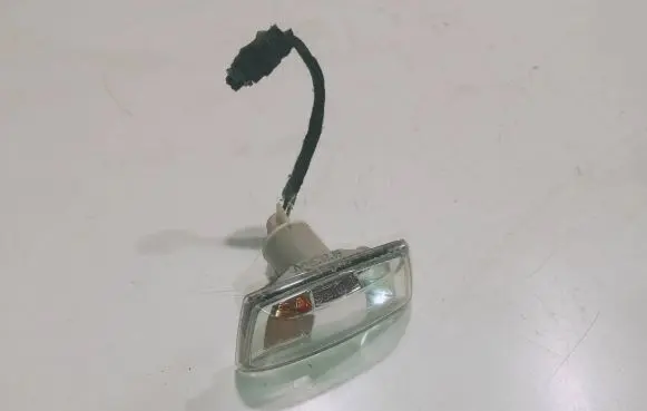 Opel Insignia A Front fender indicator light 13252456 13252455