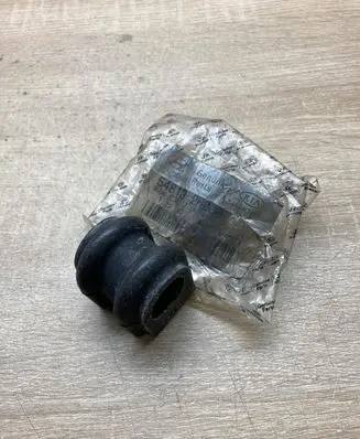 Hyundai i30 Front anti-roll bar/stabilizer link 548132H000