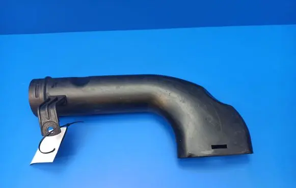 Mercedes-Benz C W203 Air intake duct part A2035280607