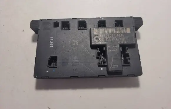 Mercedes-Benz E W212 Door control unit/module 2038201585 351321