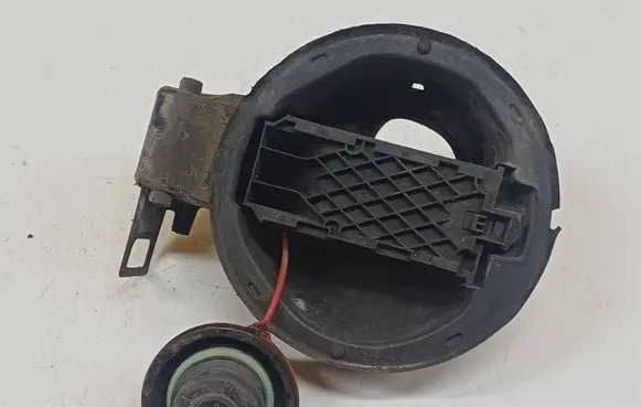 Opel Insignia A Fuel tank cap 13352310