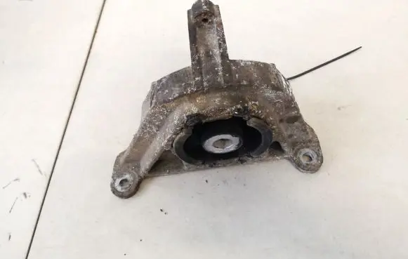 Fiat Doblo Engine mount bracket