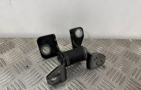 Chrysler Pacifica Front door lower hinge 85574F