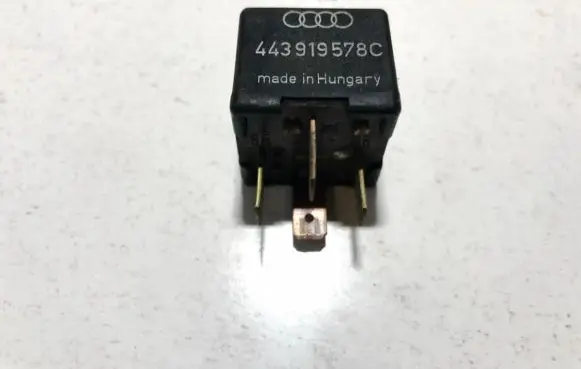 Audi A4 S4 B5 8D Other relay 443919578c 899519267