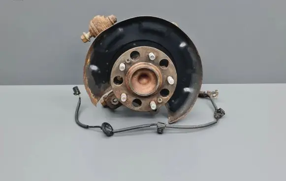 Hyundai i30 Rear wheel hub 