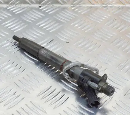 Volvo V40 Fuel injector 31303238 0445116