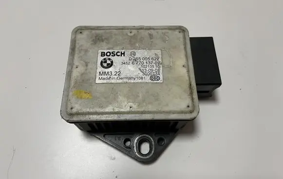 BMW 6 E63 E64 Acceleration sensor 6770137