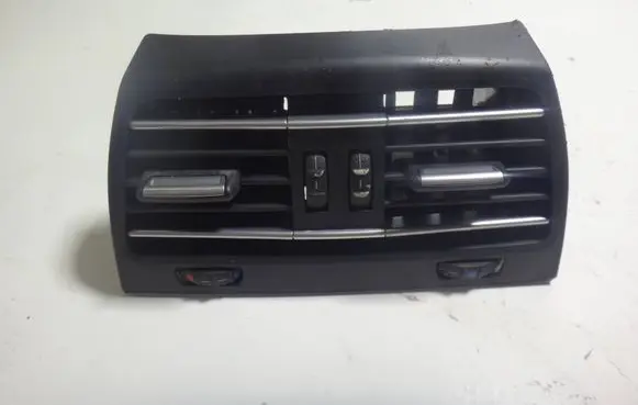 BMW 7 F01 F02 F03 F04 Rear air vent grill 9118249