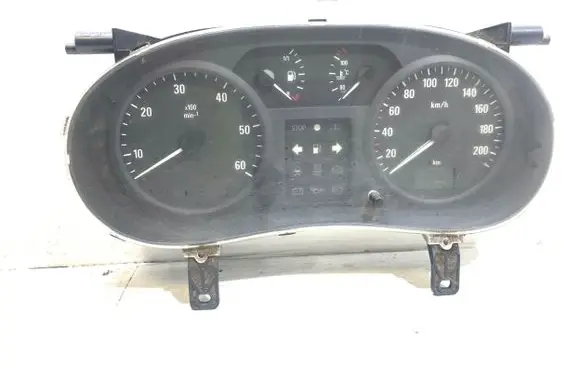 Opel Vivaro Speedometer (instrument cluster) P8200295452 216754594 NS7155074U