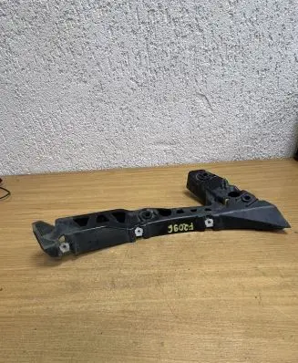 Jaguar XF X250 Front bumper mounting bracket 8X2317B749 F2096