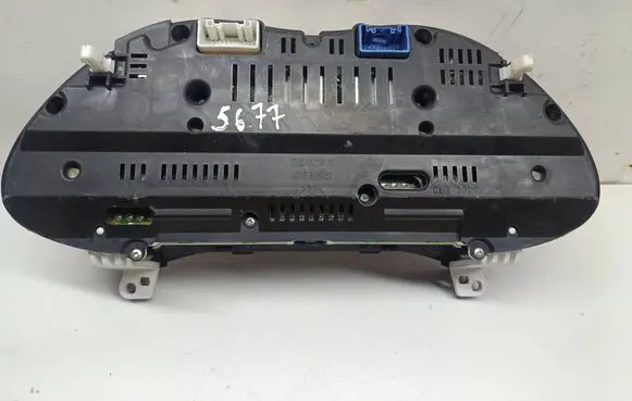 Toyota Avensis T250 Speedometer (instrument cluster) 8380005631 MB2574300150