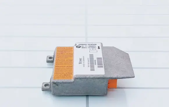 BMW 7 E38 Airbag control unit/module MRSZ13176801 8369023 65778369023