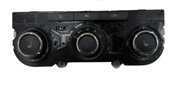 Skoda Octavia Mk2 (1Z) Climate control unit 3T0820047P 5HB00975231