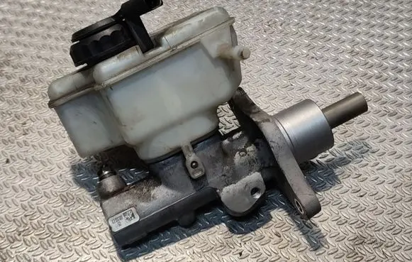 Volkswagen Caddy Master brake cylinder 1K1611301D