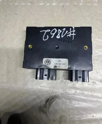 Volkswagen Golf IV Comfort/convenience module 1JM907291