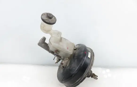 Toyota RAV 4 (XA20) Brake booster 13101011260