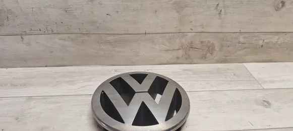 Volkswagen PASSAT B6 Manufacturer badge logo/emblem 5M0853601