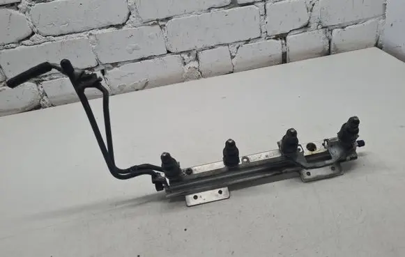 Volvo S40, V40 Fuel main line pipe 9180984 98070146