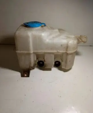 Suzuki Grand Vitara I Windshield washer fluid reservoir/tank 060351928