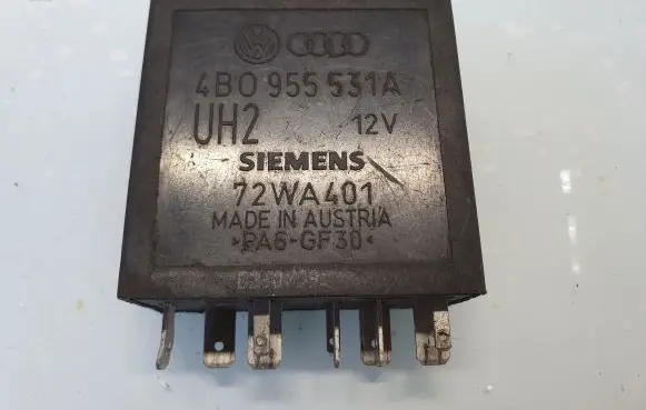 Volkswagen PASSAT B5 Other relay 4B0955531A