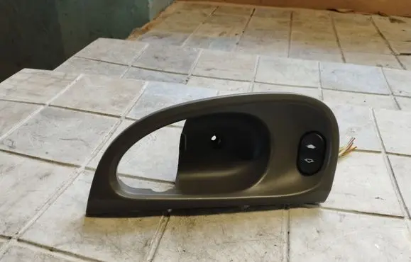 Ford Focus Electric window control switch