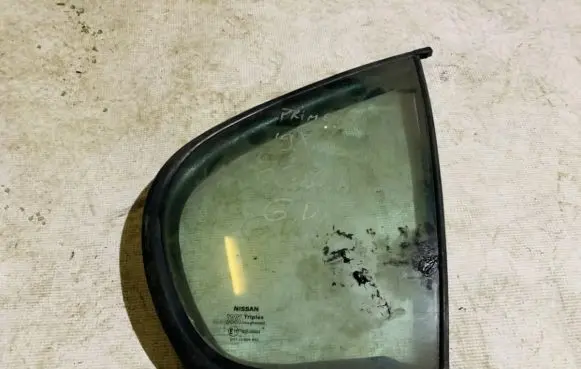 Nissan Primera Rear vent window glass 
